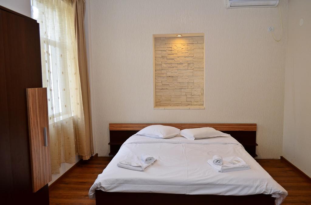 Guest House Anelim ヴェリコ・タルノヴォ エクステリア 写真